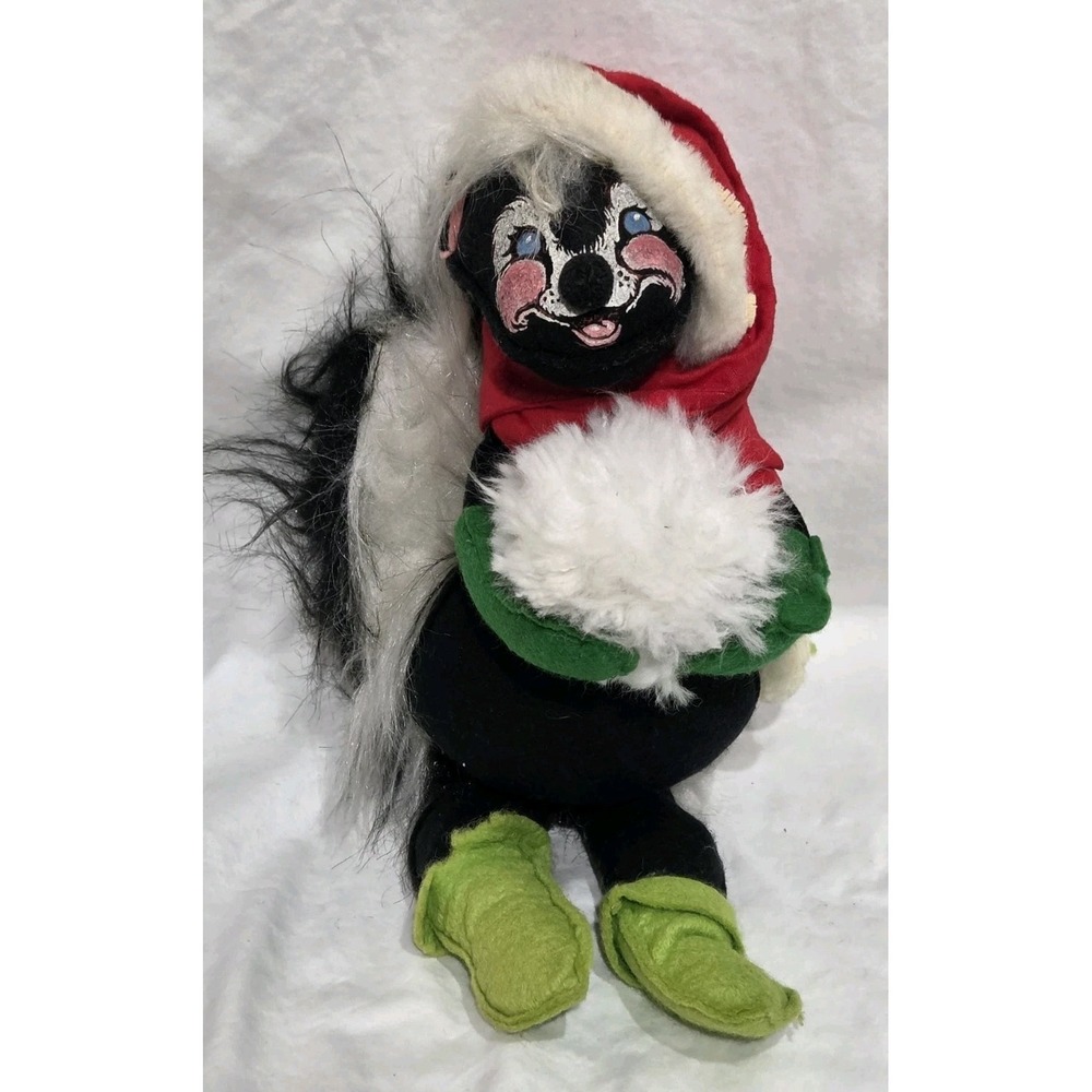 Annalee Christmas Skunk 12" Plush Santa Hat & Lime Boots w Snowball 1982 Kitsch